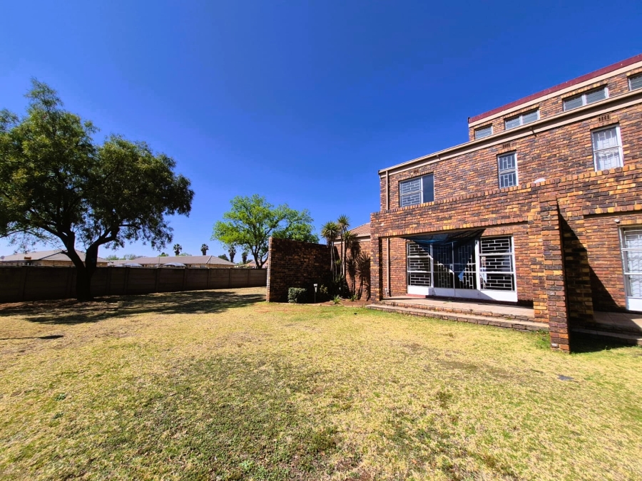 3 Bedroom Property for Sale in Vaalpark Free State